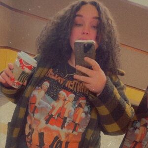 Meet your Posher, Stacey